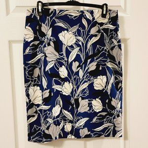 Banana Republic Blue & White Floral Skirt Size 6